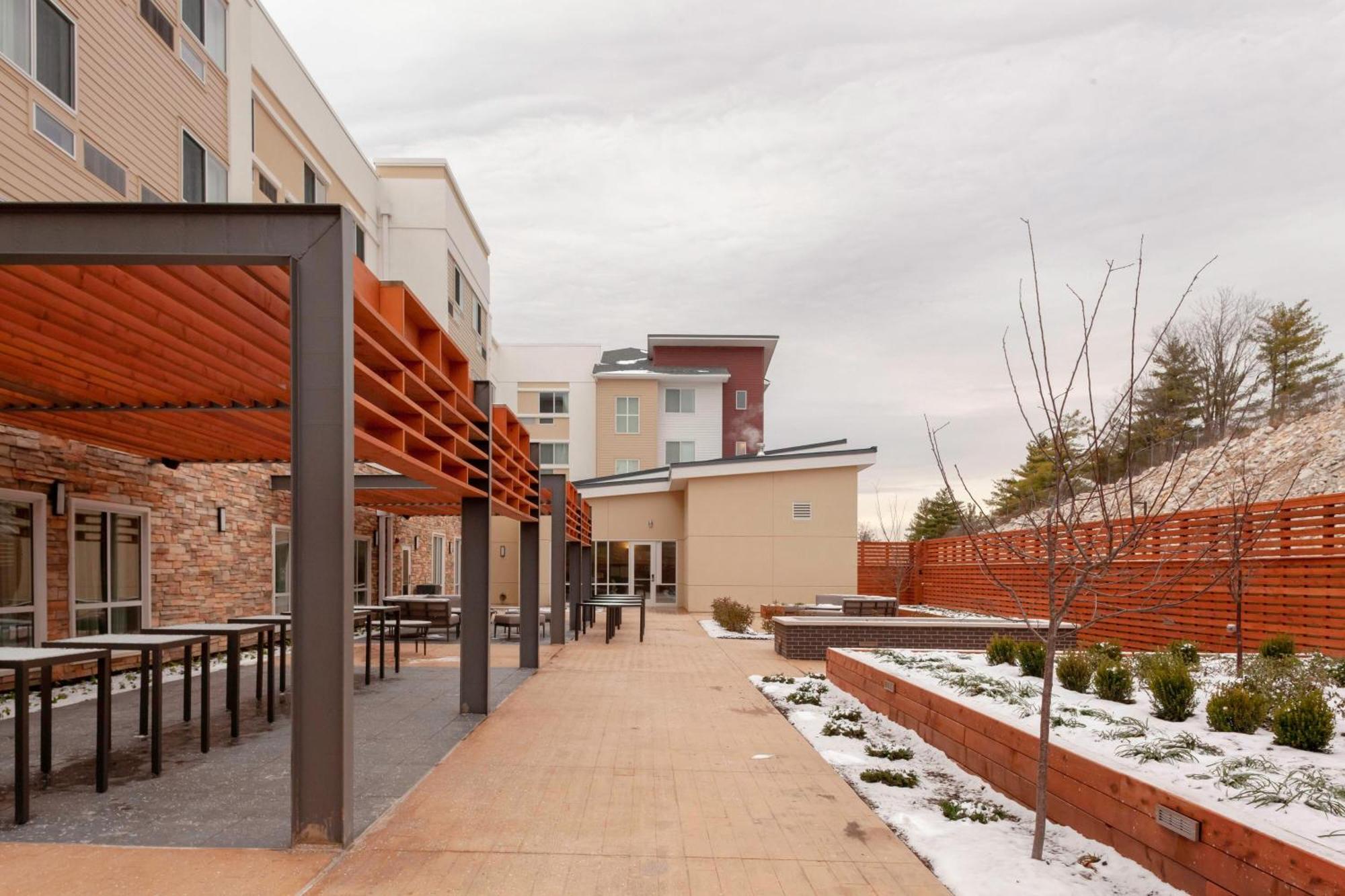 Courtyard By Marriott St. Louis West County Town and Country Exterior foto